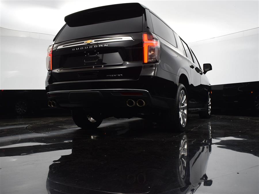 2023 Chevrolet Suburban Premier photo