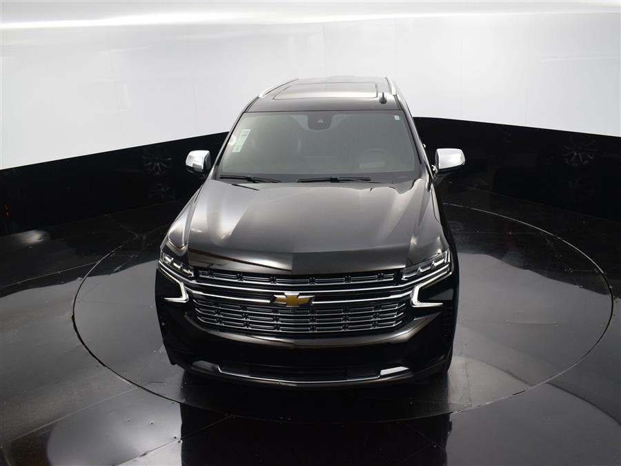2023 Chevrolet Suburban Premier photo