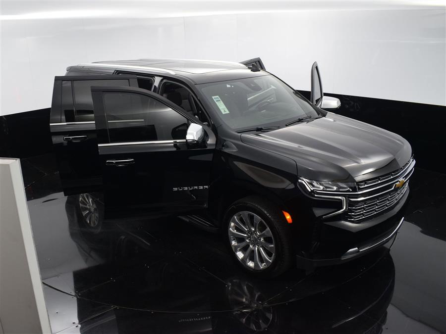 2023 Chevrolet Suburban Premier photo