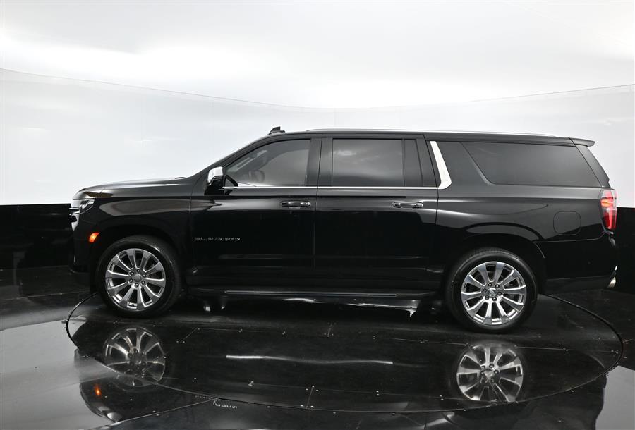 2023 Chevrolet Suburban Premier photo