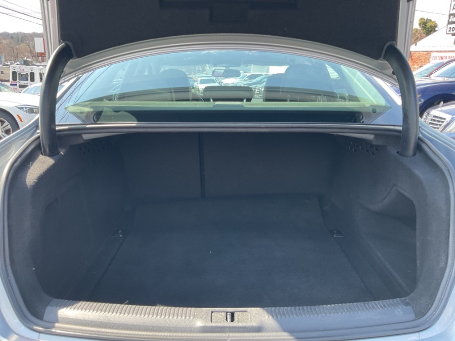 2016 Audi A4 CVT FrontTrak 2.0T Premium photo