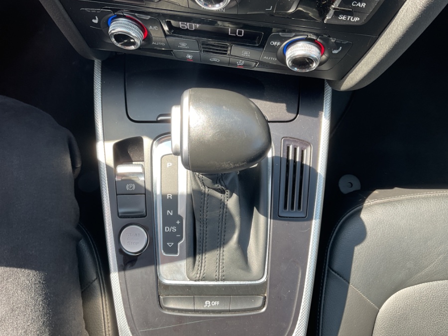 2016 Audi A4 CVT FrontTrak 2.0T Premium photo