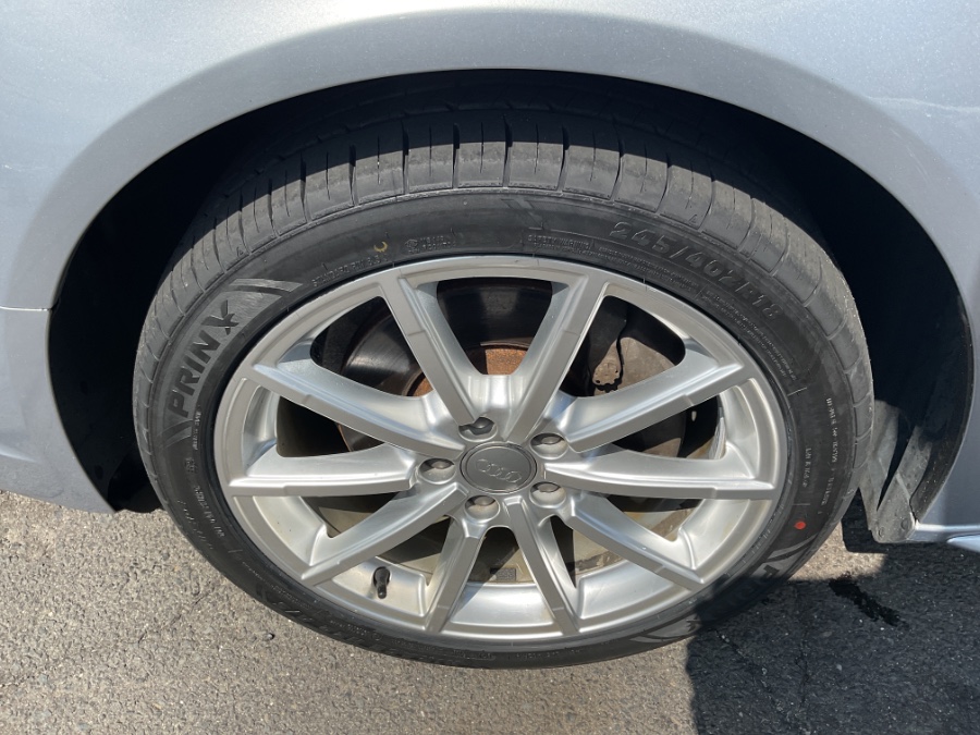 2016 Audi A4 CVT FrontTrak 2.0T Premium photo