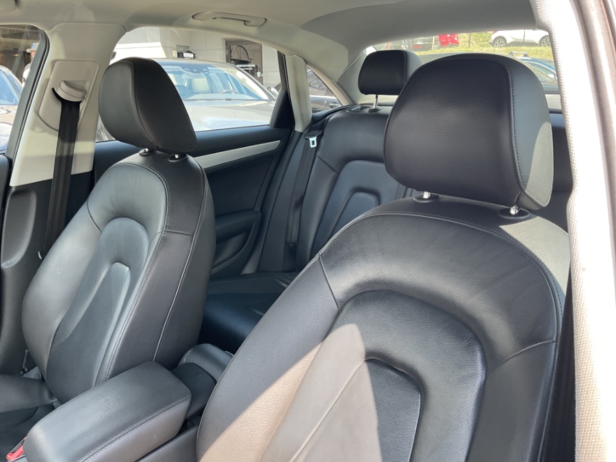 2016 Audi A4 CVT FrontTrak 2.0T Premium photo