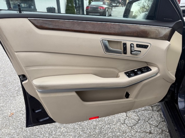 2014 Mercedes-Benz E-Class E350 4MATIC Sport photo