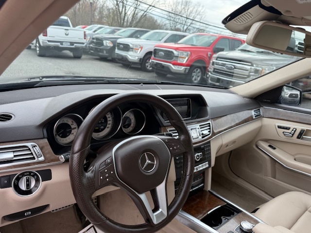 2014 Mercedes-Benz E-Class E350 4MATIC Sport photo
