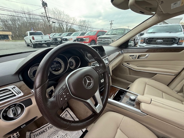 2014 Mercedes-Benz E-Class E350 4MATIC Sport photo