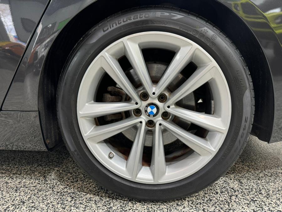 2017 BMW 7-Series 750i xDrive Sedan photo