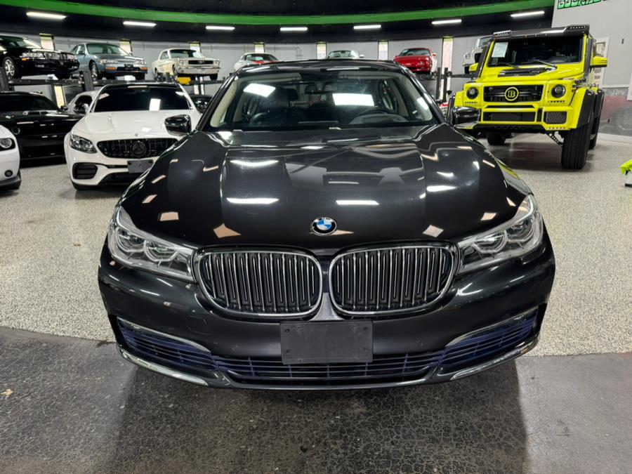 2017 BMW 7-Series 750i xDrive Sedan photo