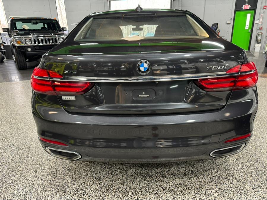 2017 BMW 7-Series 750i xDrive Sedan photo