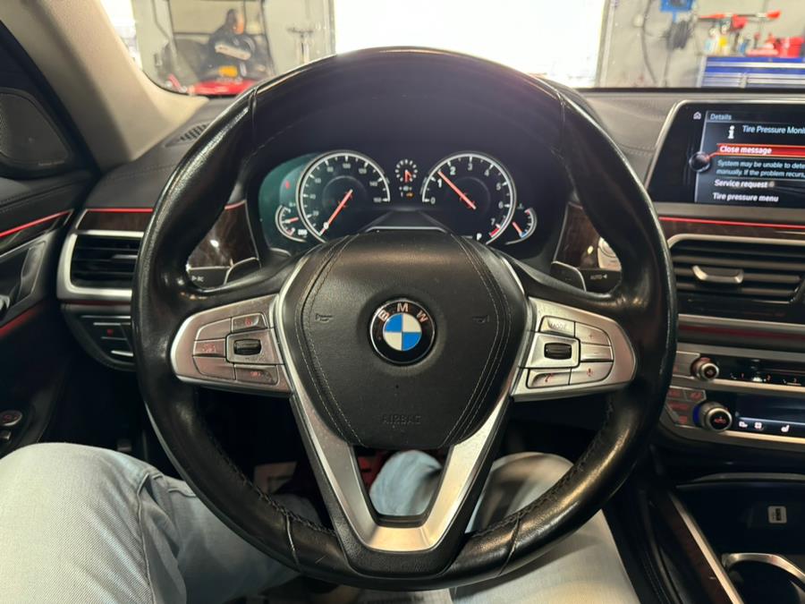 2017 BMW 7-Series 750i xDrive Sedan photo