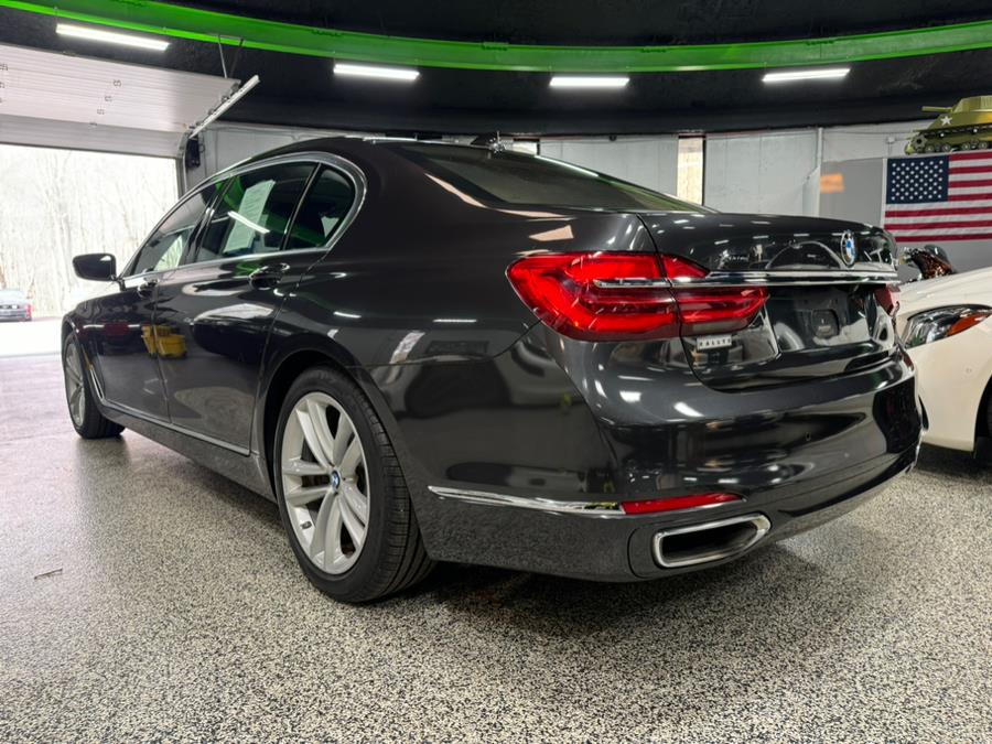 2017 BMW 7-Series 750i xDrive Sedan photo