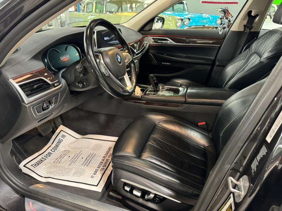 2017 BMW 7-Series 750i xDrive Sedan photo