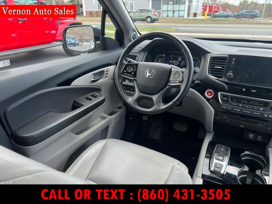 2020 Honda Pilot Touring 8-Passenger AWD photo