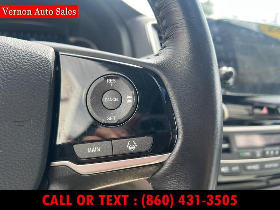 2020 Honda Pilot Touring 8-Passenger AWD photo