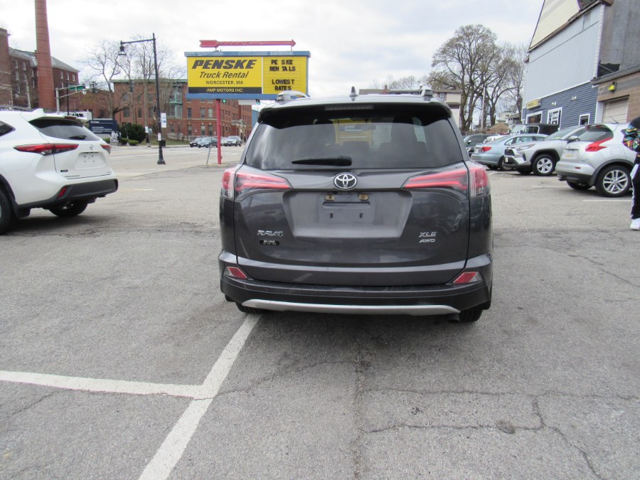 2016 Toyota RAV4 XLE photo
