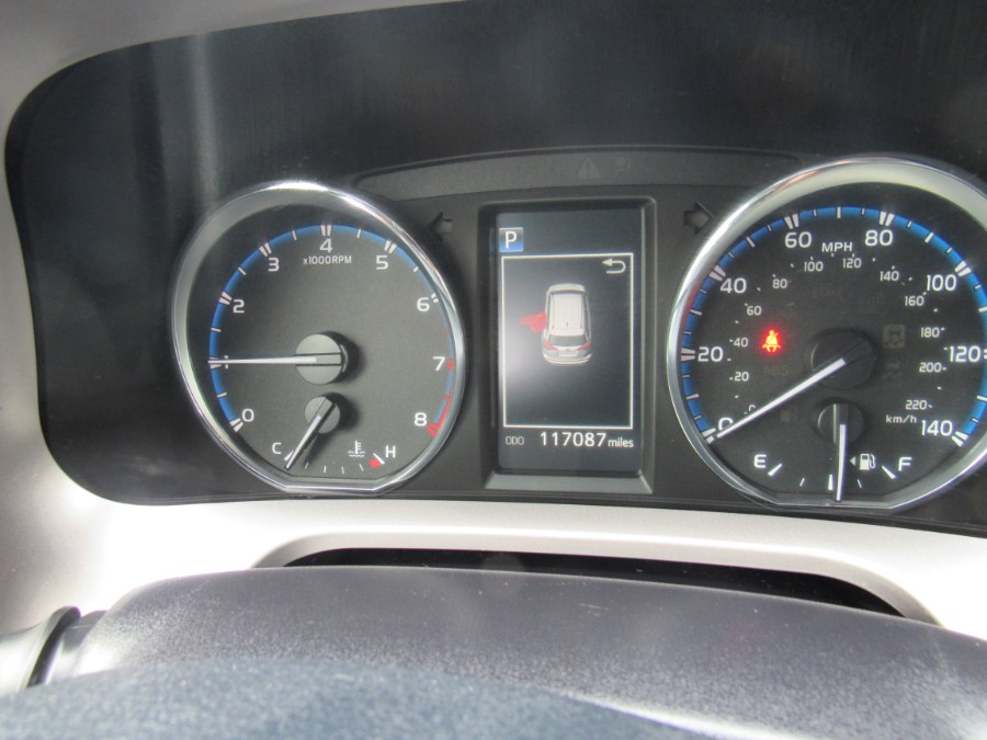 2016 Toyota RAV4 XLE photo
