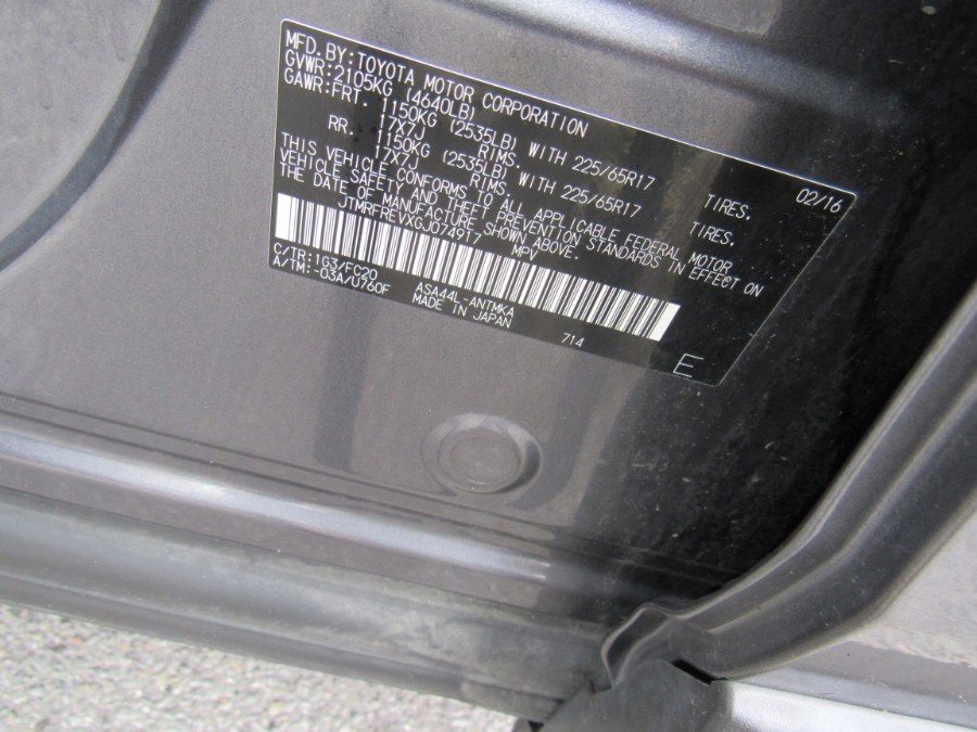 2016 Toyota RAV4 XLE photo