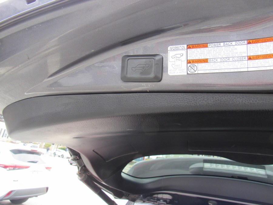 2016 Toyota RAV4 XLE photo