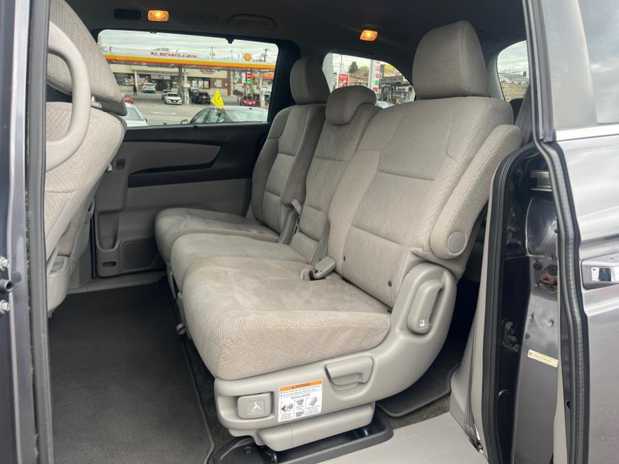 2016 Honda Odyssey 5dr SE  CLEAN CARFAX!!! ONE OW photo