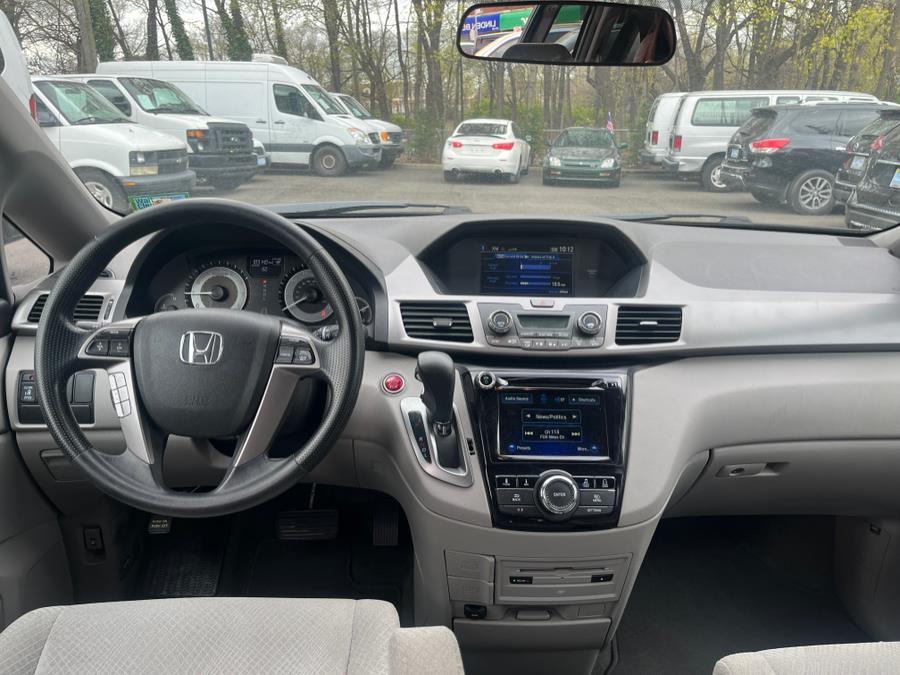 2016 Honda Odyssey 5dr SE  CLEAN CARFAX!!! ONE OW photo