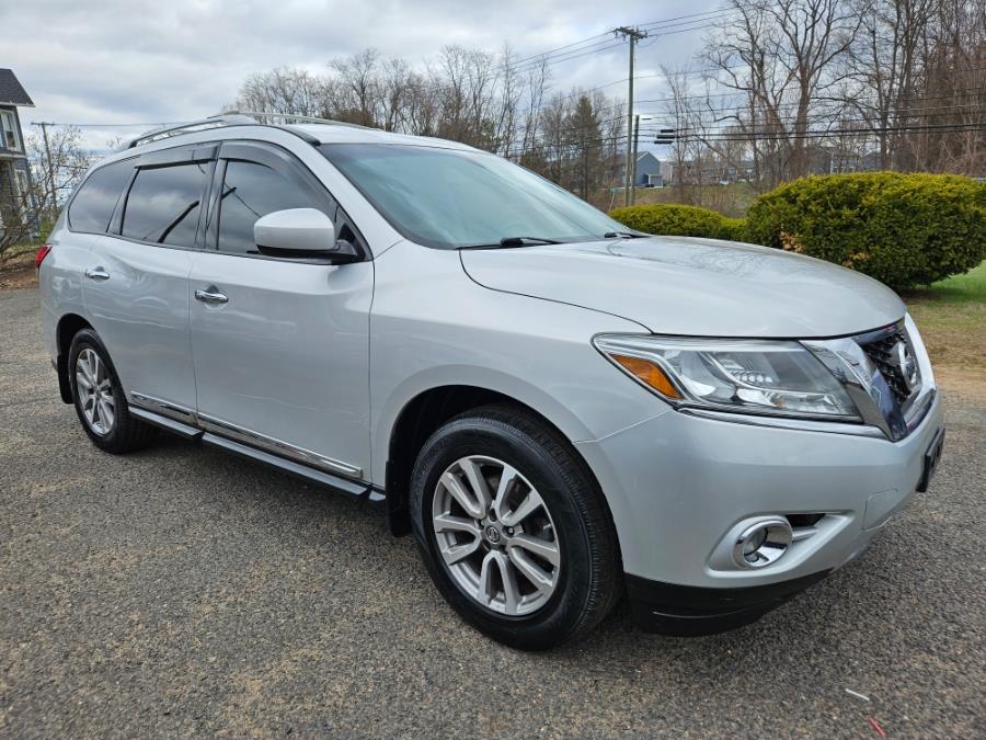 2014 Nissan Pathfinder S photo