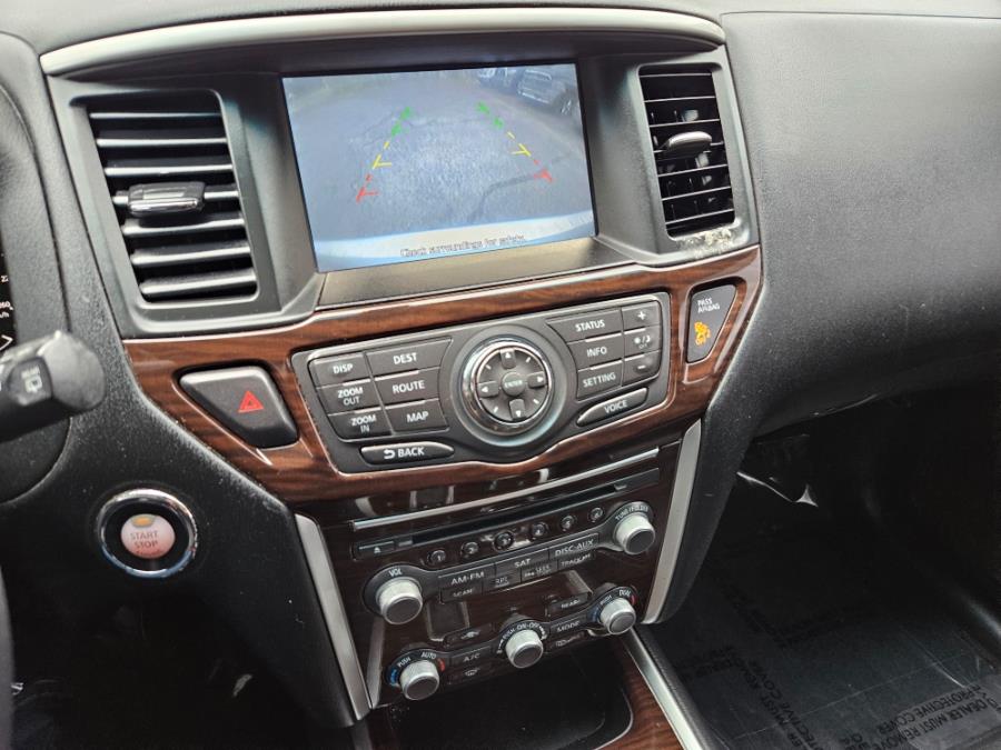 2014 Nissan Pathfinder S photo