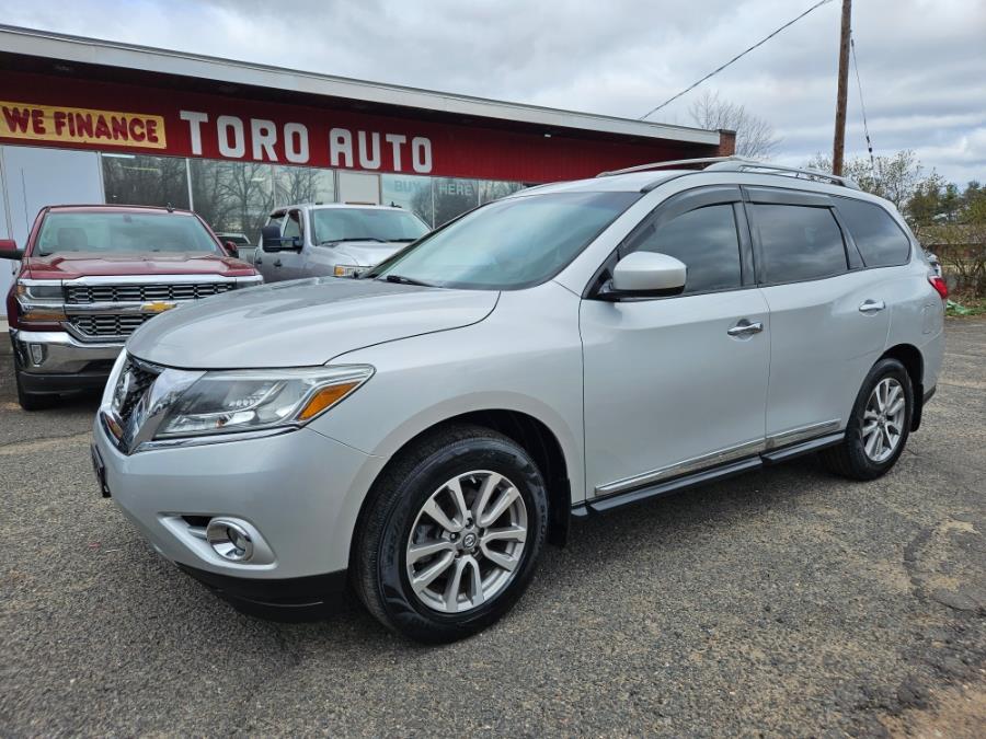 2014 Nissan Pathfinder S photo