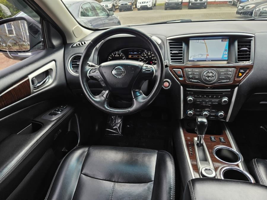 2014 Nissan Pathfinder S photo