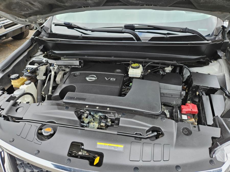 2014 Nissan Pathfinder S photo