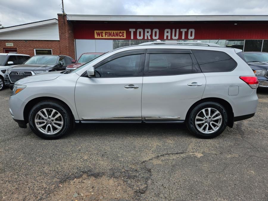 2014 Nissan Pathfinder S photo