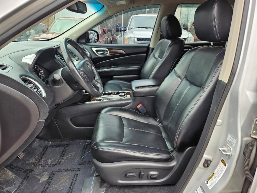 2014 Nissan Pathfinder S photo