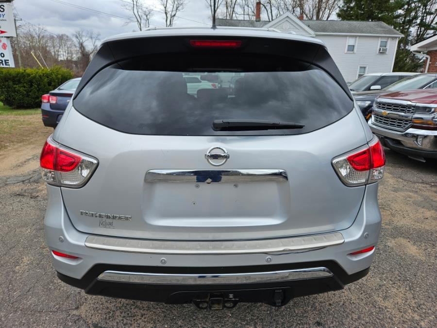2014 Nissan Pathfinder S photo