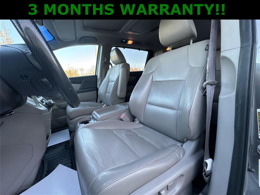 2011 Honda Odyssey Touring photo