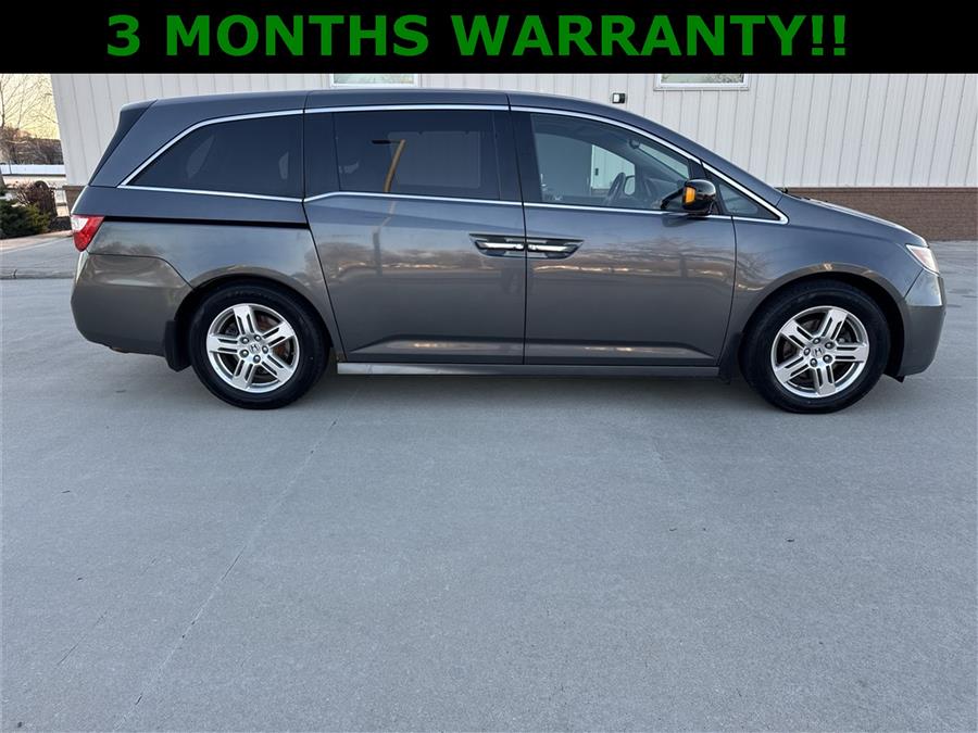 2011 Honda Odyssey Touring photo