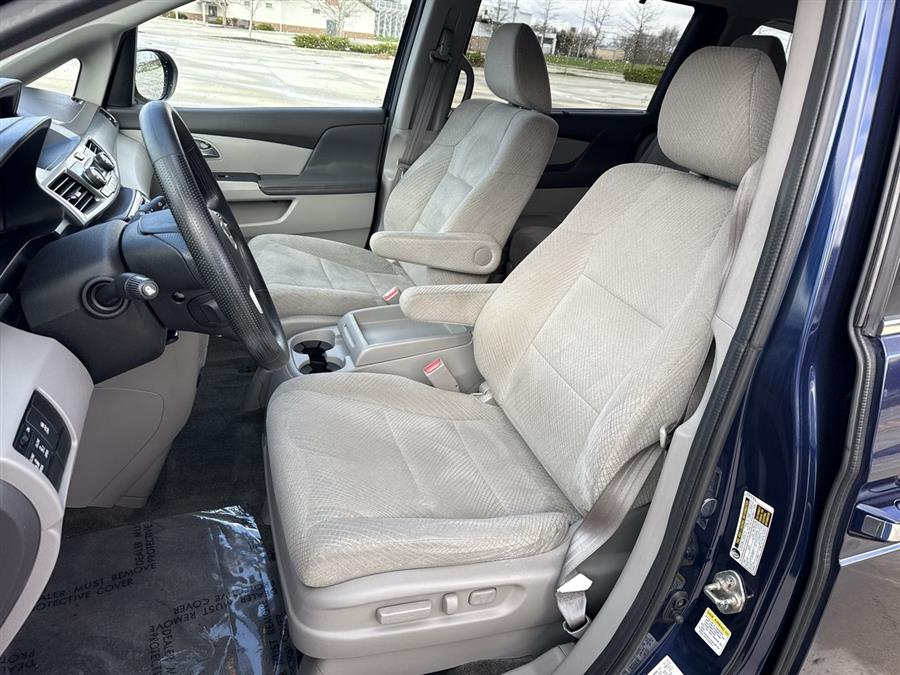 2016 Honda Odyssey EX photo