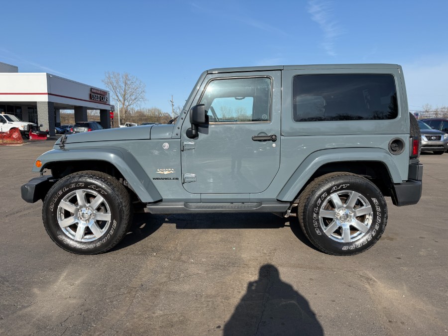 2015 Jeep Wrangler 4WD 2dr Sahara photo