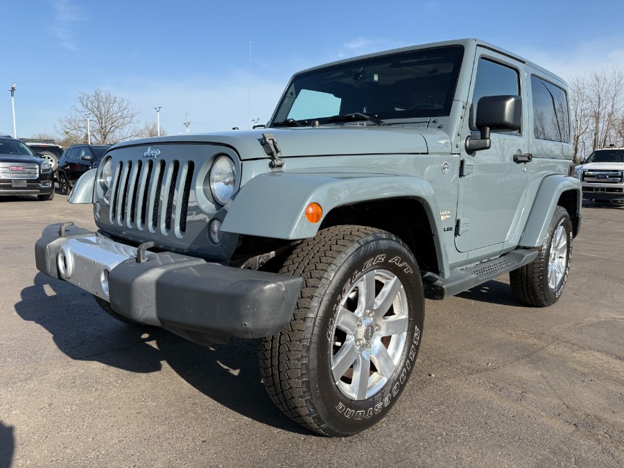 2015 Jeep Wrangler 4WD 2dr Sahara photo