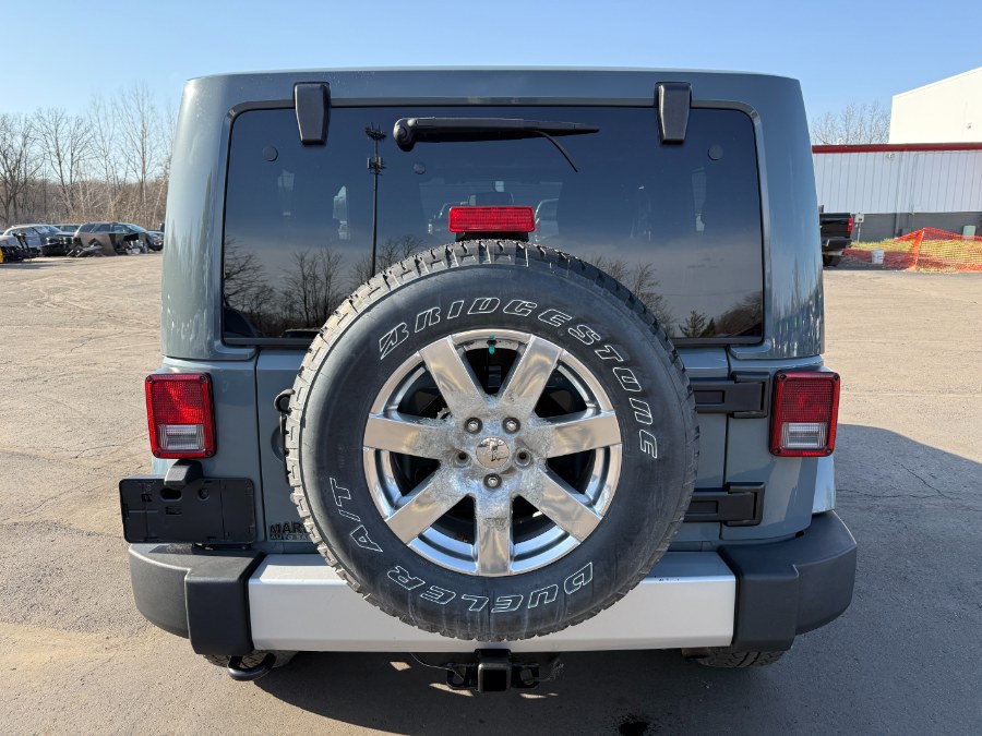 2015 Jeep Wrangler 4WD 2dr Sahara photo