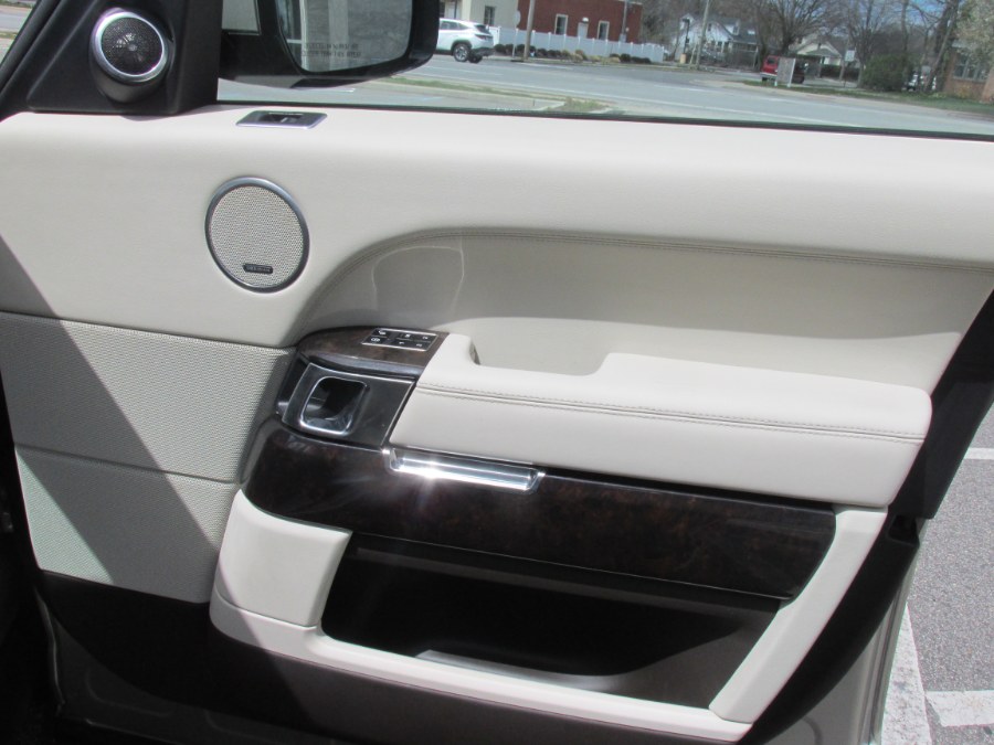 2013 Land Rover Range Rover HSE photo