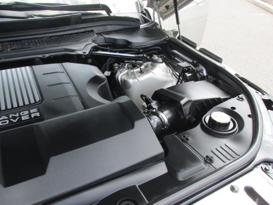 2013 Land Rover Range Rover HSE photo