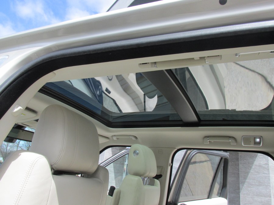 2013 Land Rover Range Rover HSE photo