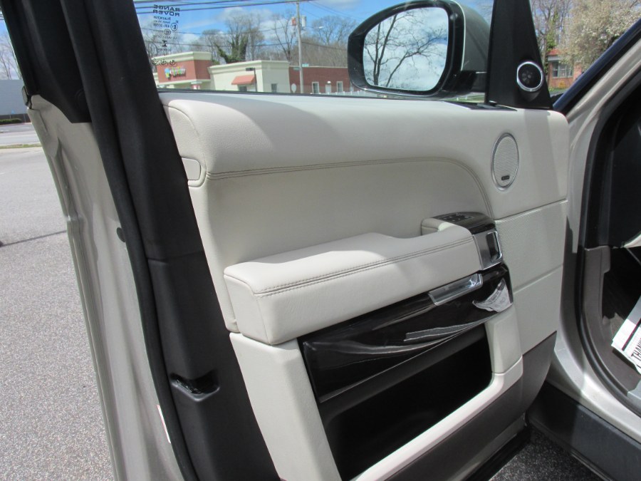 2013 Land Rover Range Rover HSE photo