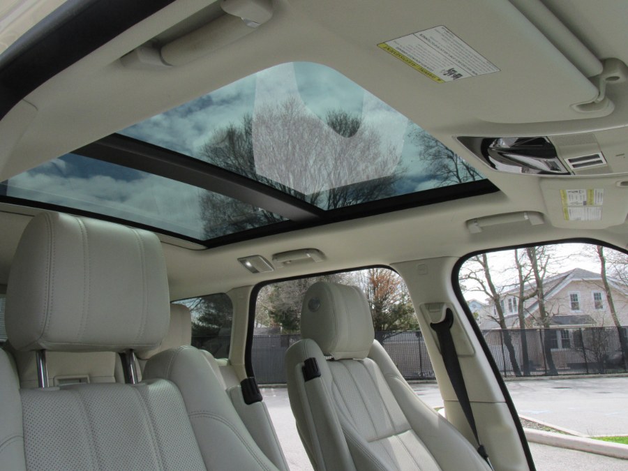 2013 Land Rover Range Rover HSE photo