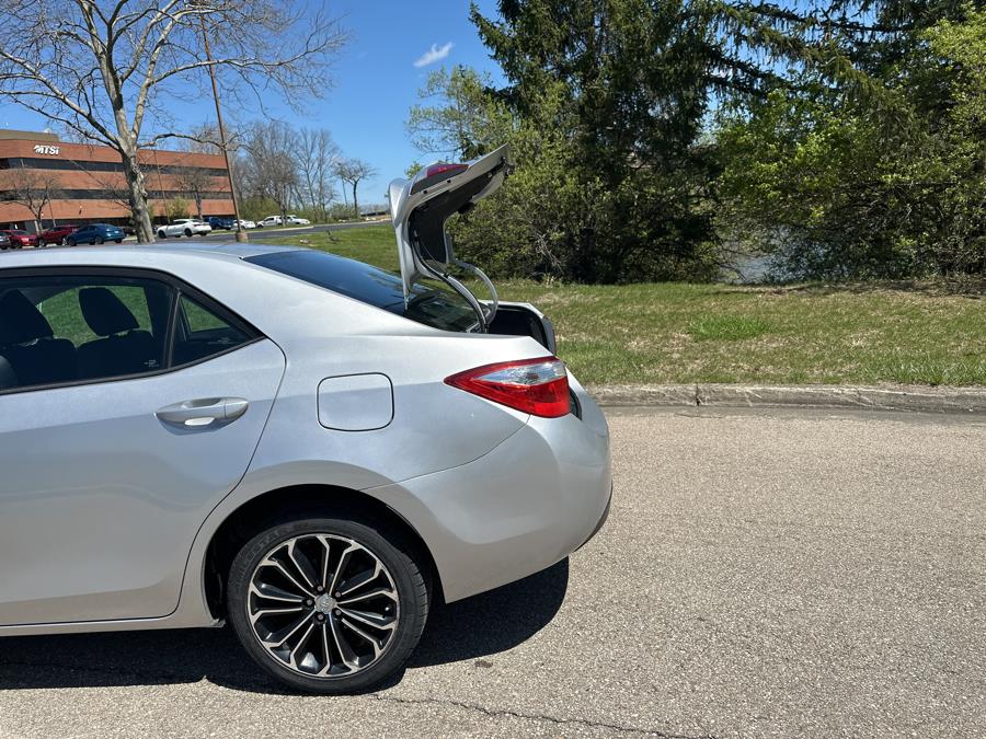 2015 Toyota Corolla 4dr Sdn CVT S Plus (Natl) photo