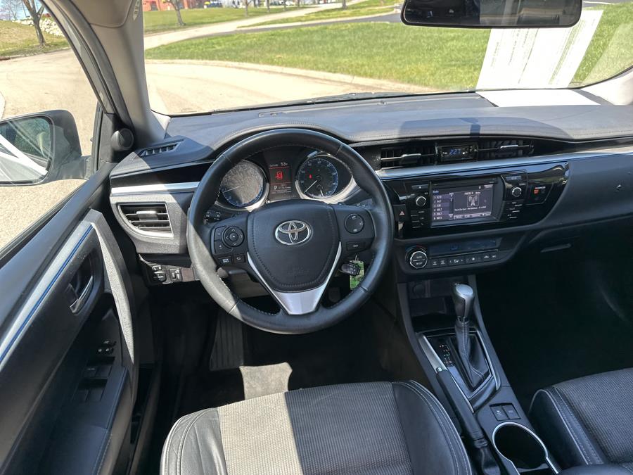 2015 Toyota Corolla 4dr Sdn CVT S Plus (Natl) photo