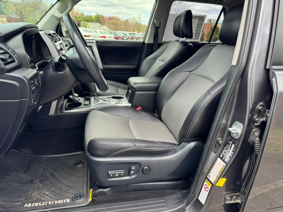 2016 Toyota 4Runner 4WD 4dr V6 SR5 Premium (Natl) photo