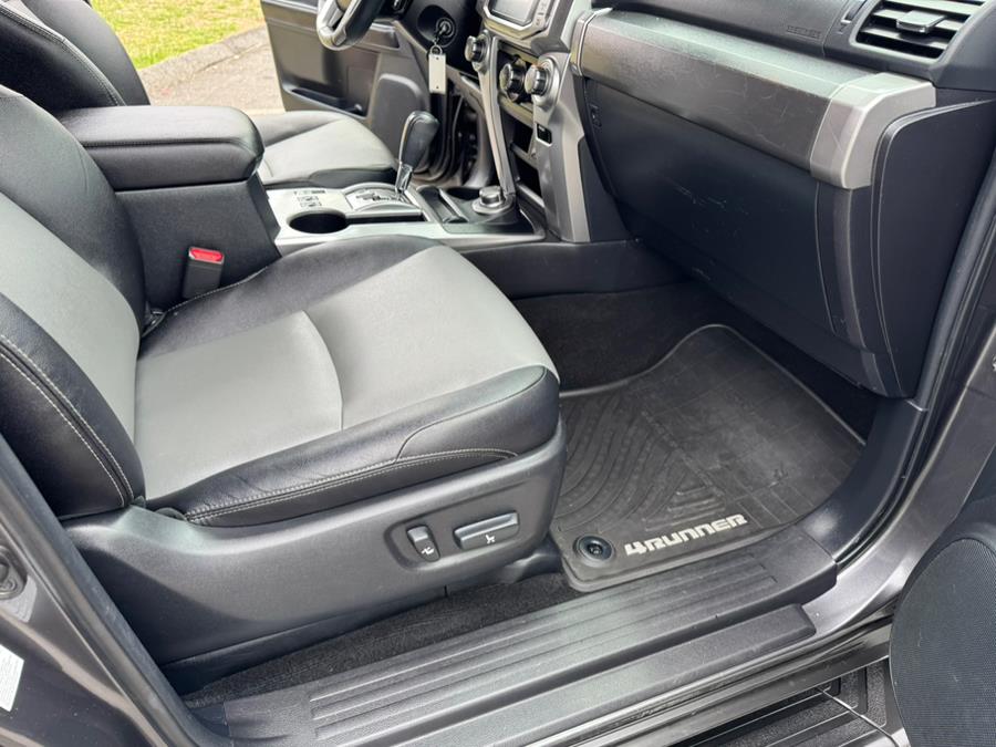 2016 Toyota 4Runner 4WD 4dr V6 SR5 Premium (Natl) photo