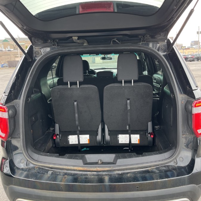 2017 Ford Explorer XLT 4WD photo