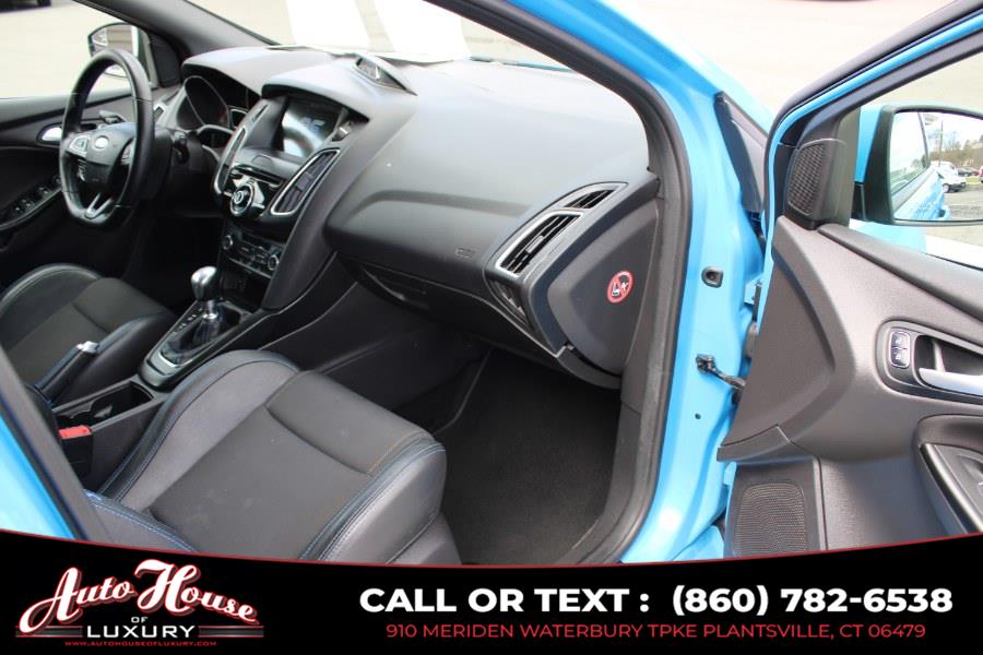 2016 Ford Focus 5dr HB RS photo